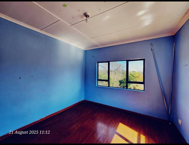 7 BEDROOM FREESTANDING FOR SALE IN HAYFIELDS